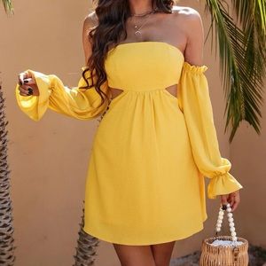 Strapless yellow dress cute didn’t fit me